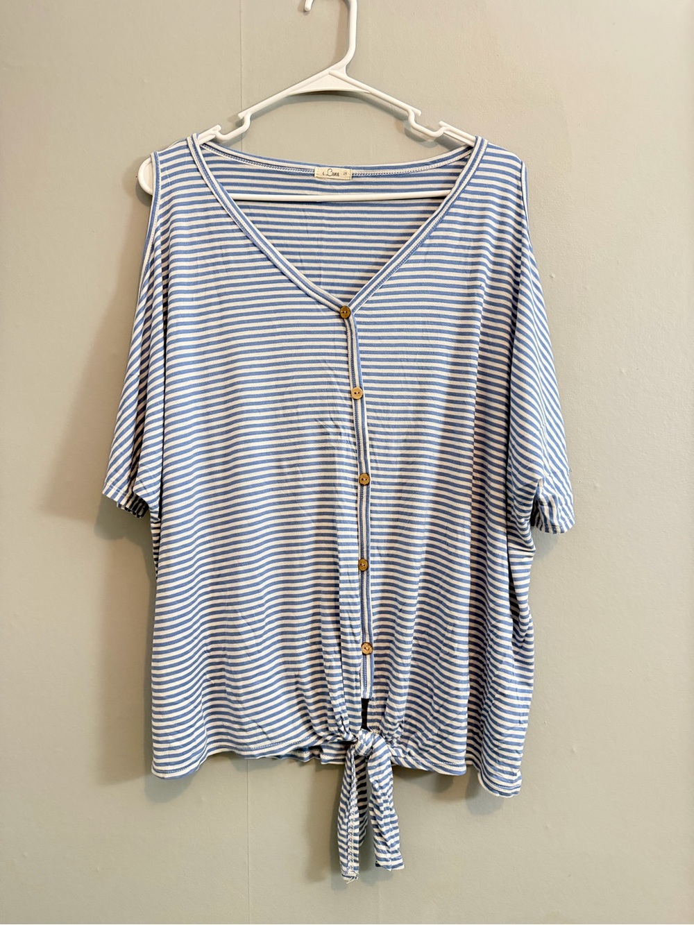 NWOT E Luna Cold Shoulder Top